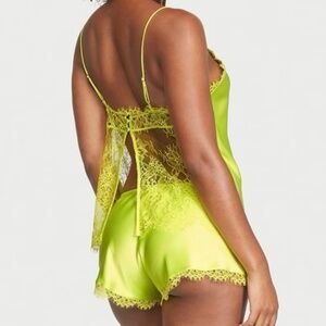 Victoria’s Secret Chartreuse Fly Away Lace Satin Panty Short NWOT Size Small